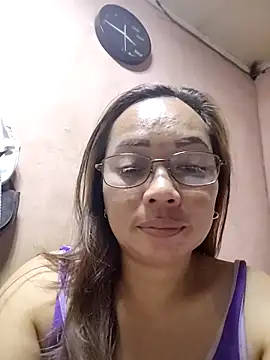 Snapshot of asianwet4u chatting on November 16, 3:45 am asianwet4u online show from November 16, 3:45 am