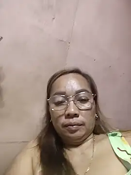 Snapshot of asianwet4u chatting on November 19, 1:33 pm asianwet4u online show from November 19, 1:33 pm