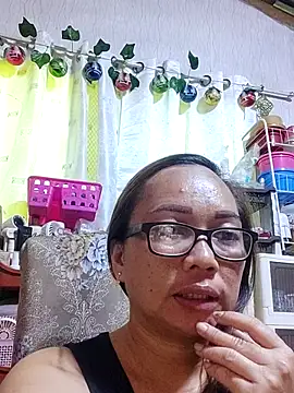 Snapshot of asianwet4u chatting on December 5, 3:37 am asianwet4u online show from December 5, 3:37 am