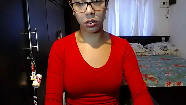 sensual nataliee online show from December 10, 8:38 pm