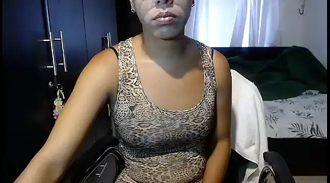 sensual nataliee online show from December 21, 8:00 pm