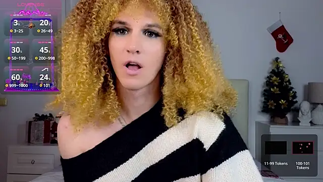 Snapshot of HelenSpellman chatting on January 12, 8:25 am HelenSpellman online show from January 12, 8:25 am