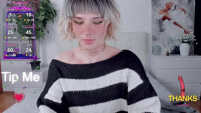 Snapshot of HelenSpellman chatting on February 26, 2:10 am HelenSpellman online show from February 26, 2:10 am