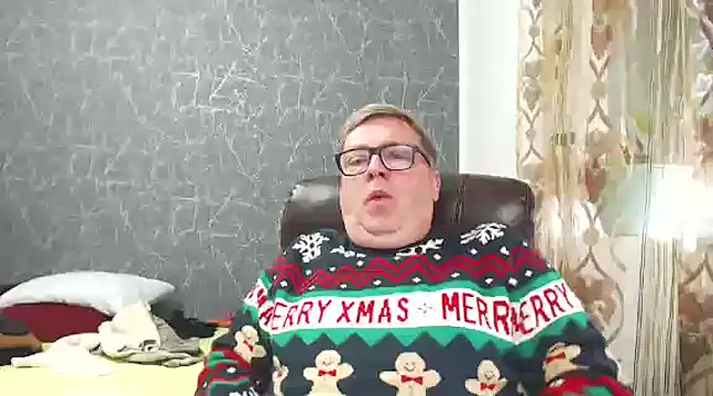 Snapshot of RobertStripX chatting on December 26, 10:26 am RobertStripX online show from December 26, 10:26 am