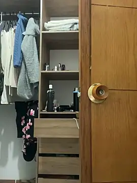 moniquerainx online show from March 22, 12:47 am