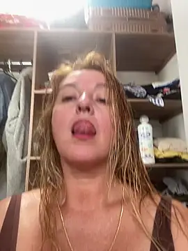 Snapshot of moniquerainx chatting on June 12, 3:11 pm moniquerainx online show from June 12, 3:11 pm