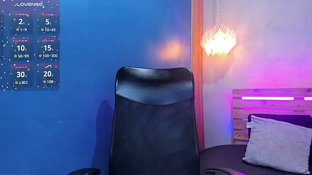 niky doll  online show from December 5, 1:31 pm