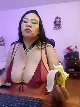 esmeralda milf online show from March 10, 8:14 pm