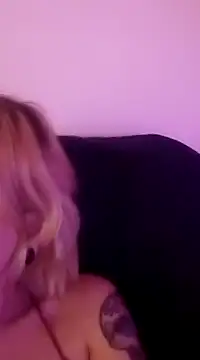 Snapshot of Rabit_Snake chatting on December 5, 3:37 am Rabit Snake online show from December 5, 3:37 am