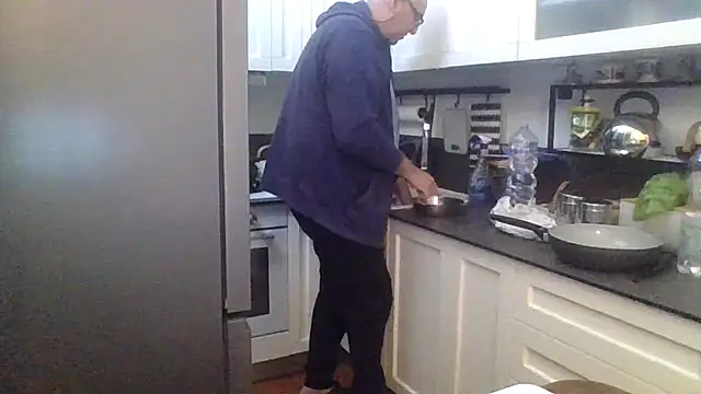 ANONIMO7735 online show from October 24, 9:49 am