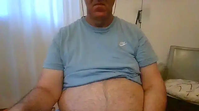 Snapshot of ANONIMO7735 chatting on June 21, 4:26 am ANONIMO7735 online show from June 21, 4:26 am