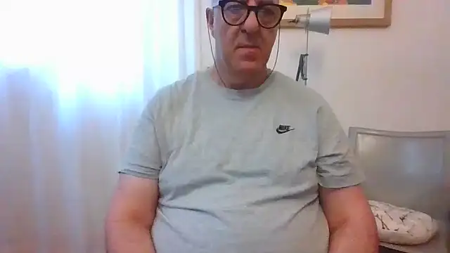 Snapshot of ANONIMO7735 chatting on June 26, 5:12 am ANONIMO7735 online show from June 26, 5:12 am