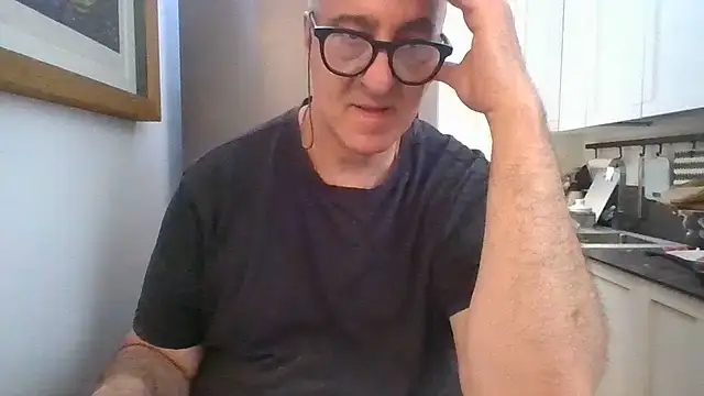 Snapshot of ANONIMO7735 chatting on July 4, 10:43 am ANONIMO7735 online show from July 4, 10:43 am