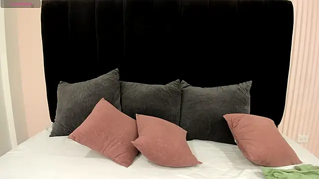 pink dustt online show from August 8, 2:14 am