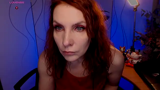 JohansonKatie online show from December 3, 7:16 am