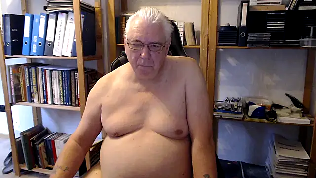 SchwanzhureXXL online show from June 7, 5:55 am