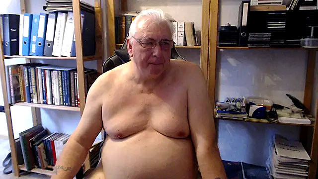 SchwanzhureXXL online show from June 12, 6:45 am