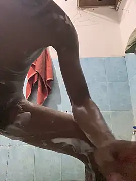 Snapshot of ditiya18 chatting on March 1, 1:29 pm ditiya18 online show from March 1, 1:29 pm