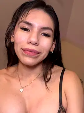 Snapshot of LalieFR chatting on November 11, 5:35 pm LalieFR online show from November 11, 5:35 pm