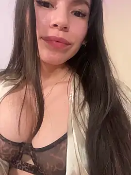 Snapshot of LalieFR chatting on December 16, 9:53 pm LalieFR online show from December 16, 9:53 pm