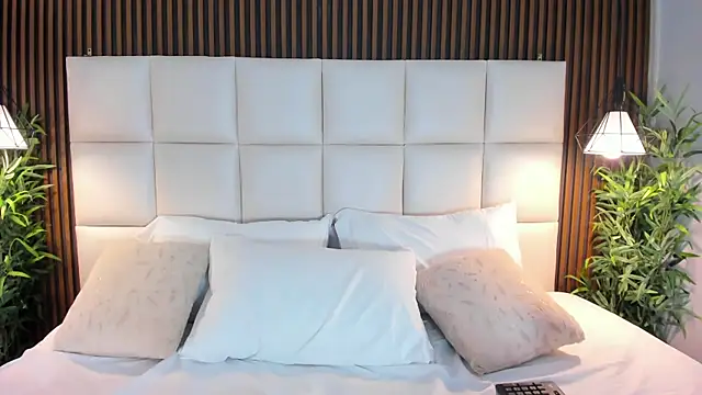 naughty flower18 online show from October 8, 10:40 pm