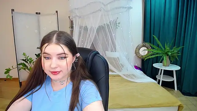 NicoleFoxery online show from March 19, 9:27 pm