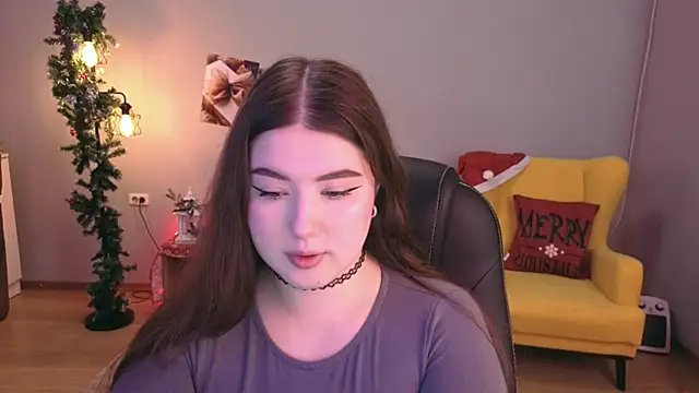 Snapshot of NicoleFoxery chatting on December 14, 6:23 pm NicoleFoxery online show from December 14, 6:23 pm