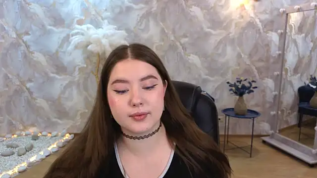 Snapshot of NicoleFoxery chatting on February 23, 6:27 pm NicoleFoxery online show from February 23, 6:27 pm