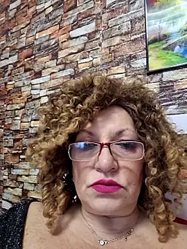 Hot Azaleea online show from December 20, 7:15 am