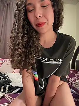 marylr2 online show from December 10, 7:16 am