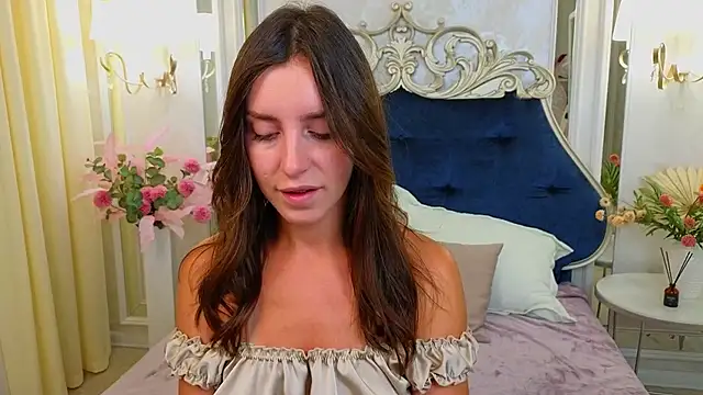 Ariana Petite online show from June 15, 12:13 am