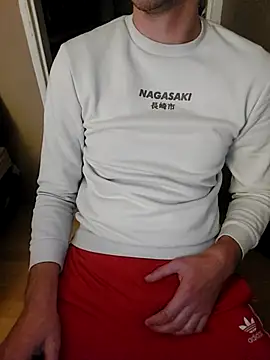 MlodyDres online show from October 10, 4:39 pm