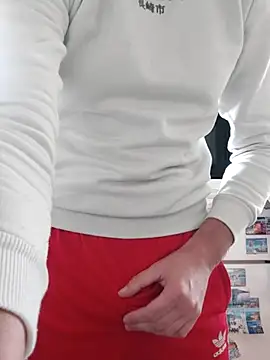 MlodyDres online show from October 12, 8:35 am