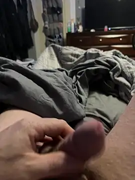 Snapshot of mirandamark2020 chatting on February 15, 2:58 pm mirandamark2020 online show from February 15, 2:58 pm