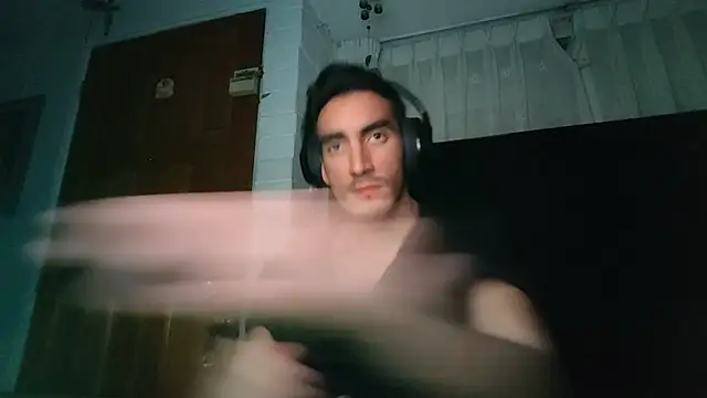 TommyMomentum online show from December 15, 5:55 am