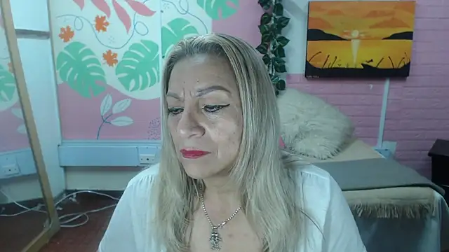 Snapshot of ZAMANTHA chatting on April 29, 5:06 pm ZAMANTHA online show from April 29, 5:06 pm