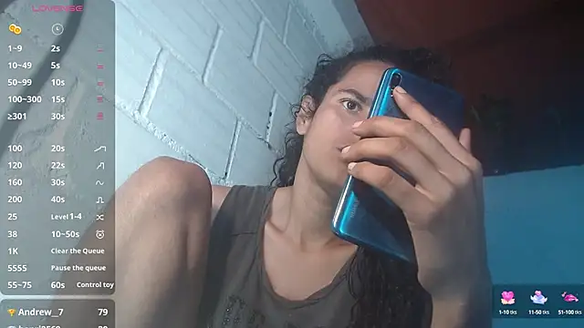 jasminne  online show from October 9, 5:00 pm