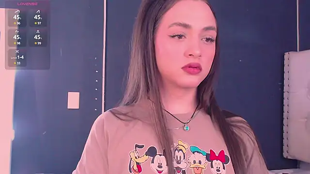 Snapshot of valen_thompson chatting on December 12, 9:37 pm valen thompson online show from December 12, 9:37 pm