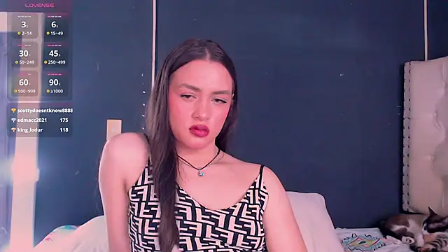 Snapshot of valen_thompson chatting on December 15, 3:56 am valen thompson online show from December 15, 3:56 am