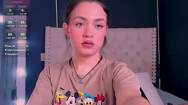 Snapshot of valen_thompson chatting on January 8, 11:30 pm valen thompson online show from January 8, 11:30 pm