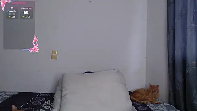 Snapshot of valen_thompson chatting on February 5, 10:14 pm valen thompson online show from February 5, 10:14 pm