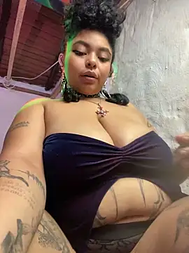 Snapshot of PrincessLauren420 chatting on January 9, 7:40 pm PrincessLauren420 online show from January 9, 7:40 pm