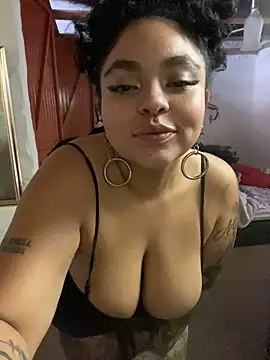 Snapshot of PrincessLauren420 chatting on February 19, 6:32 pm PrincessLauren420 online show from February 19, 6:32 pm