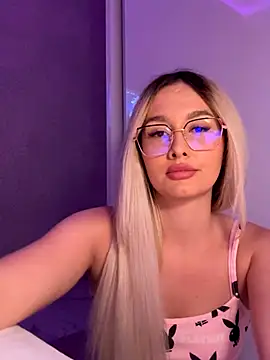 mollyxxx online show from October 13, 3:17 am