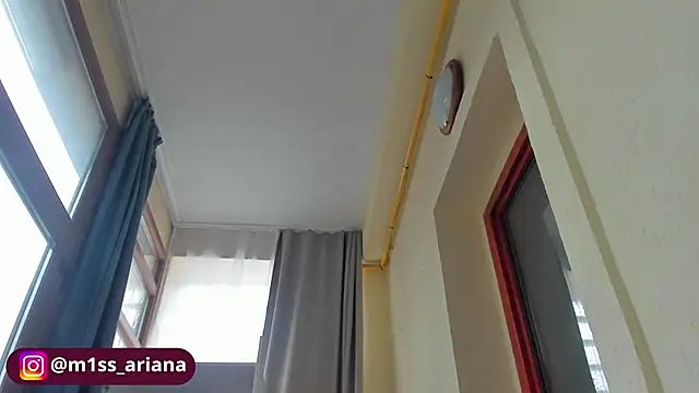 Snapshot of Miss_Ariana_ chatting on November 19, 7:52 am Miss Ariana online show from November 19, 7:52 am