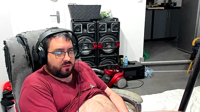 Snapshot of bears549a chatting on February 27, 3:04 am bears549a online show from February 27, 3:04 am