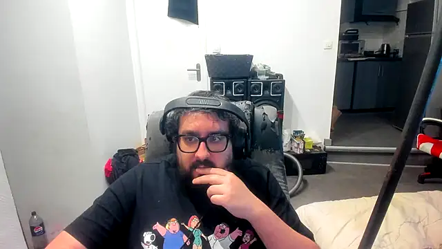 Snapshot of bears549a chatting on November 6, 11:15 pm bears549a online show from November 6, 11:15 pm