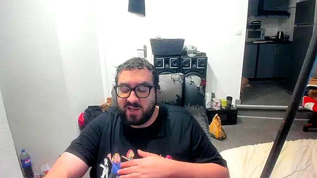 Snapshot of bears549a chatting on November 10, 4:00 am bears549a online show from November 10, 4:00 am