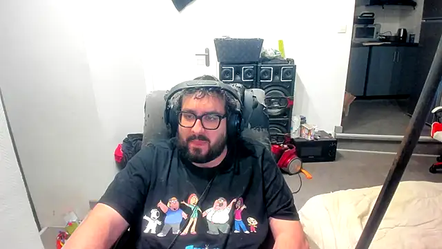 Snapshot of bears549a chatting on November 17, 8:03 pm bears549a online show from November 17, 8:03 pm