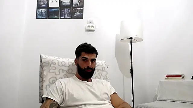 Verycutex online show from October 30, 7:03 pm